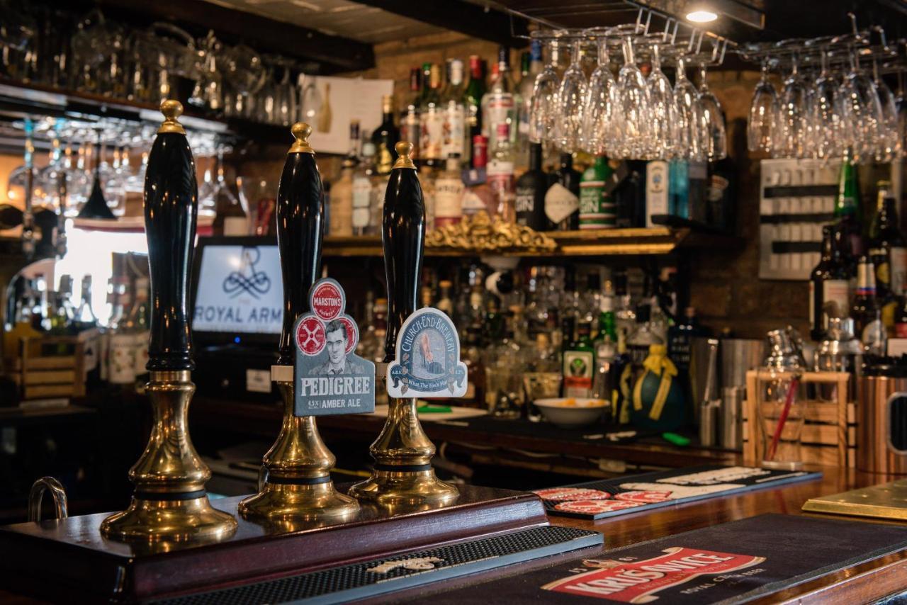 The Royal Arms Hotel Sutton Cheney Kültér fotó