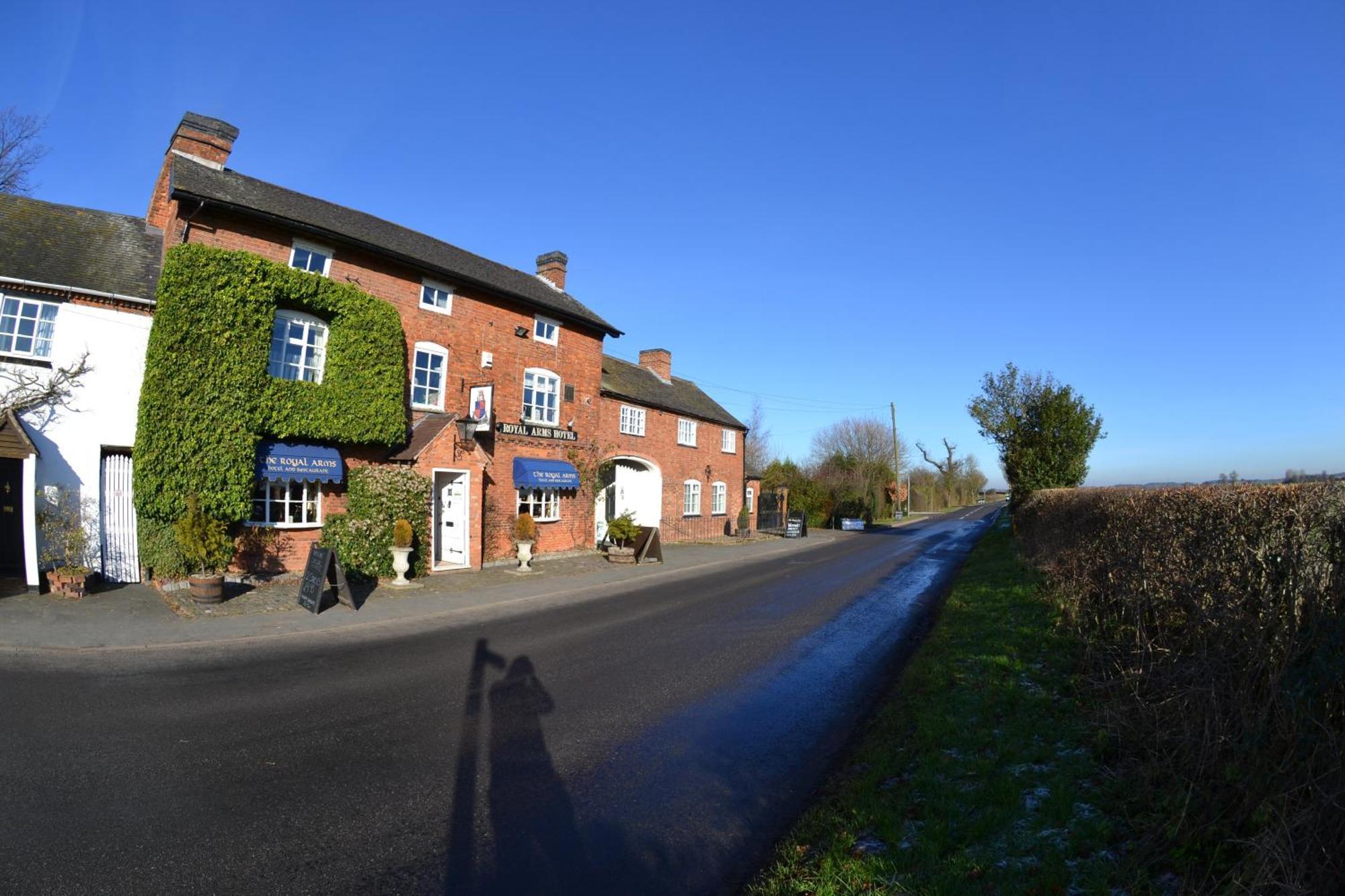 The Royal Arms Hotel Sutton Cheney Kültér fotó