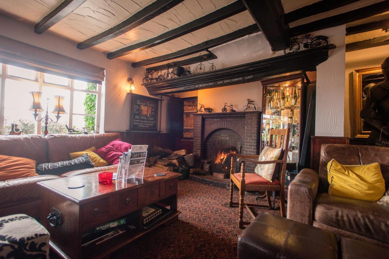 The Royal Arms Hotel Sutton Cheney Kültér fotó