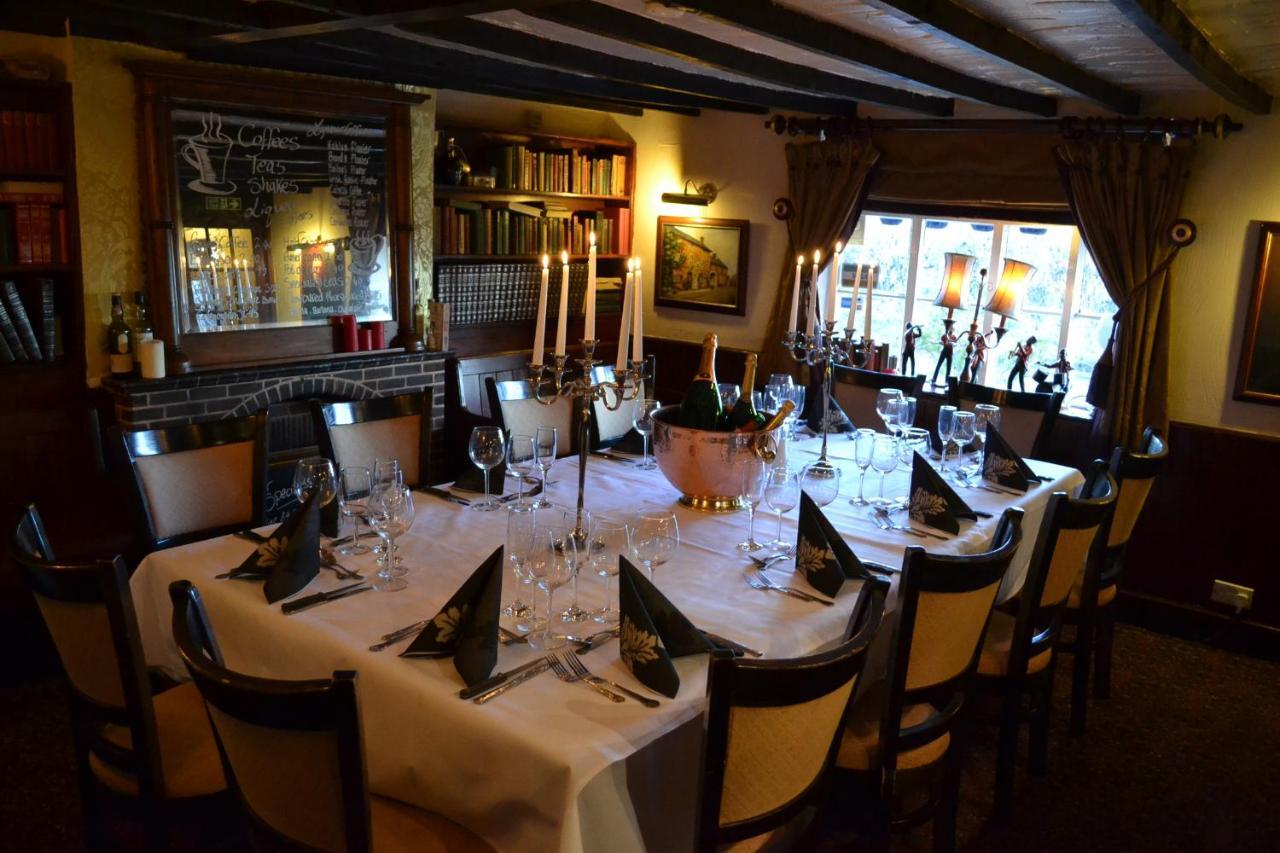 The Royal Arms Hotel Sutton Cheney Kültér fotó